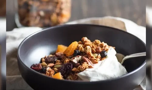 طرز تهیه گرانولای گردو و دارچین