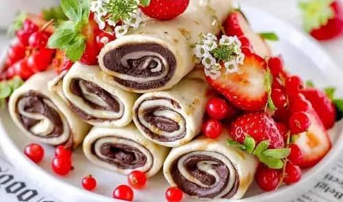 کرپ شکلات با توت فرنگی یا موز