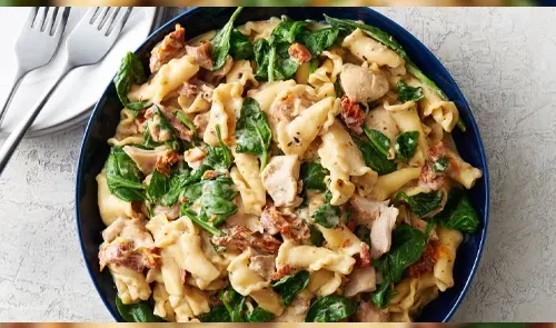 طرز تهیه پاستا پنه چیکن آلفردو