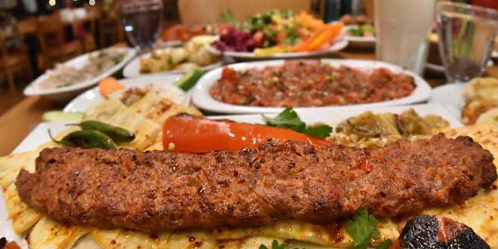 کباب ساطوری بناب، یکی از انواع کباب های ایرانی خوشمزه آذربایجان!