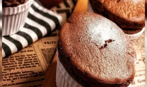 طرز تهیه سوفله شکلاتی به دو روش فرانسوی و ترکیه‌ای