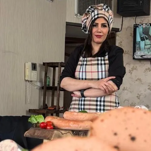 استاد گلناز خشتی