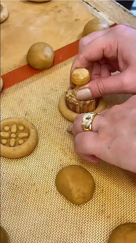 آموزش شیرینی های سنتی و مدرن