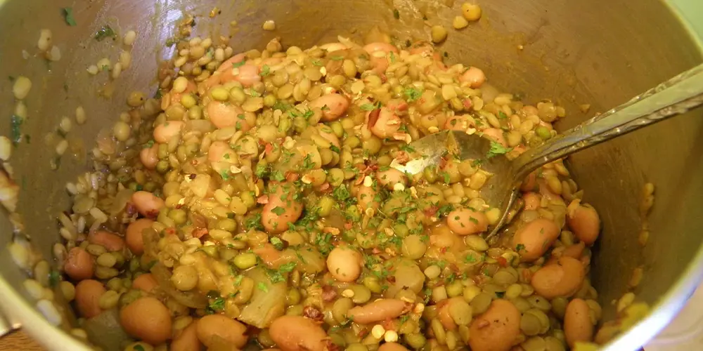 خوراک لوبیا عدس رژیمی