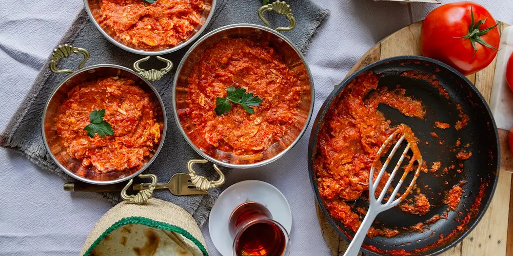 املت قهوه‌خانه ای با رب گوجه فرنگی