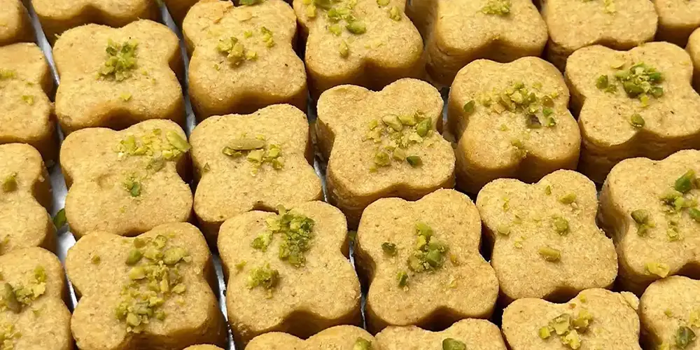 شیرینی عید خانگی نخودچی