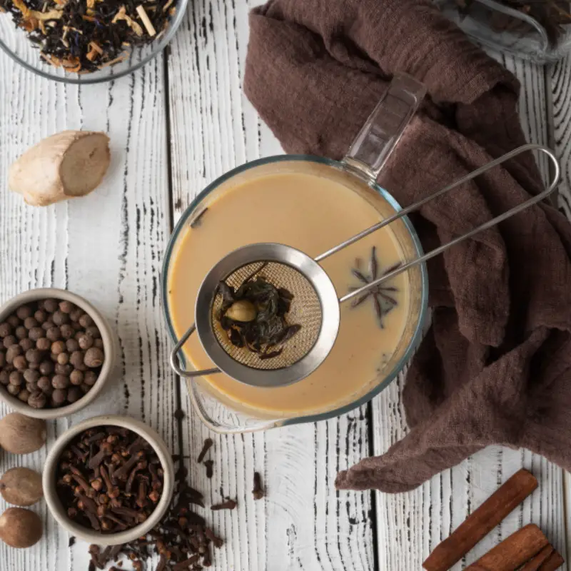۰ تا ۱۰۰ طرز تهیه چای ماسالا کافه ای به ۷ روش