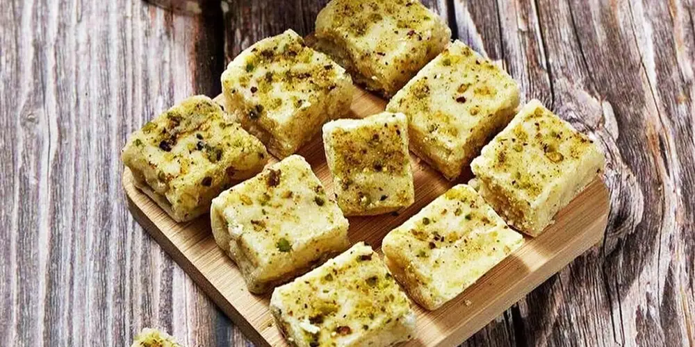 طرز تهیه شیرینی عید سوت شیرینی سی  (بستنی خشک) تبریز