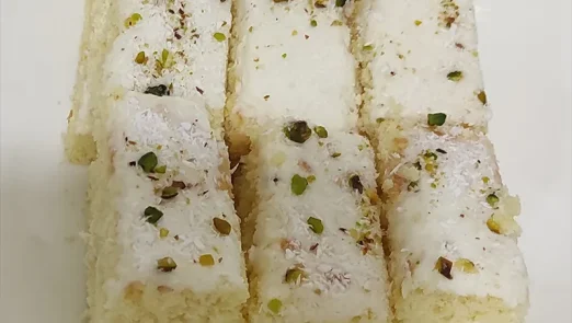 طرز تهیه شیرینی خامه ای سولی (ابری) مجلسی به روش قنادی