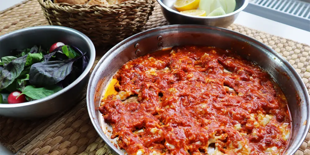 سرو املت قهوه خانهای