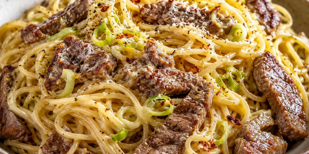 طرز تهیه پاستا کاربونارا با گوشت